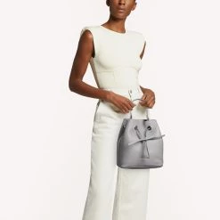 Discount 🎁 Furla Costanza Bucket Bag S for 👩 women 🥰 7 Discount 🎁 Furla Costanza Bucket Bag S for 👩 women 🥰 -Cheap Furla Store 3c46d20c615746818aaee8bd3fde0197 4b7b3933 6095 4bc0 babb 7a2e2f44e044 1080x