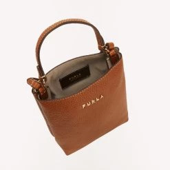 Cheapest 😉 Furla Eos Vertical Crossbody S for 👩 women ✨ -Cheap Furla Store d67cfeddbb464bb5a2537b976b18aed9 26747805 3280 4a0a a3c2 e264cba5add4 1080x